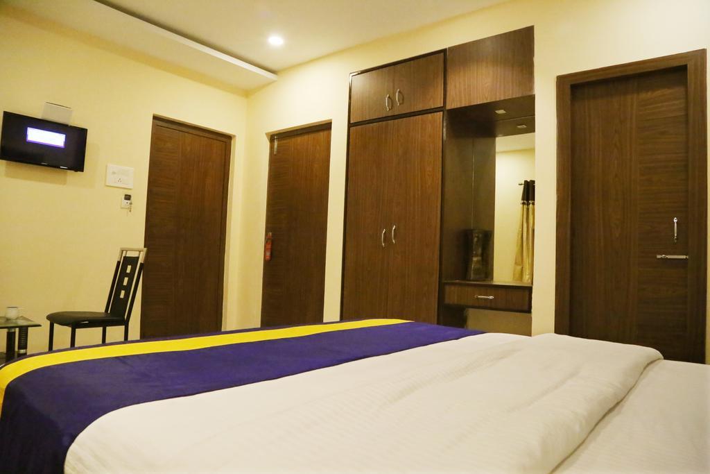 Oyo 460 Hotel Ivory Residency Калькутта Экстерьер фото