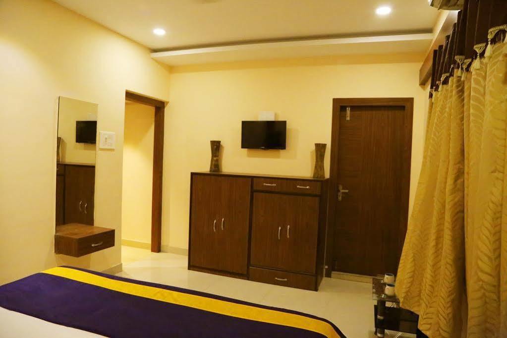 Oyo 460 Hotel Ivory Residency Калькутта Экстерьер фото